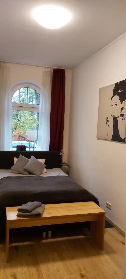 Gemuetliche Ferienwohnung Im Erdgeschoss- Jenaer Strasse Érfurt Exterior foto